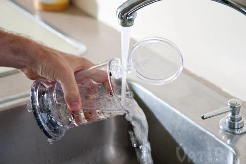 To clean, simply rinse out the ingenuiTEA in the sink.