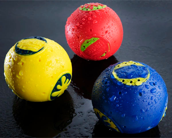 Each pack has three Super Splashers (colors may vary).