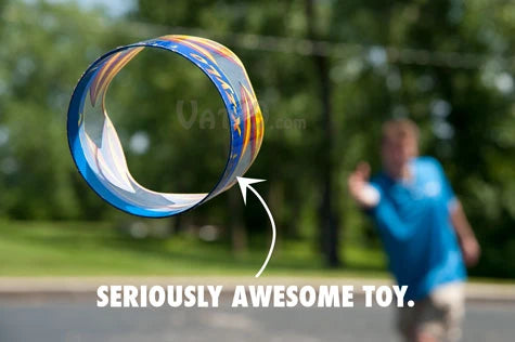 Achieve amazing throws with the X-Zylo Ultra Flying Gyroscope.