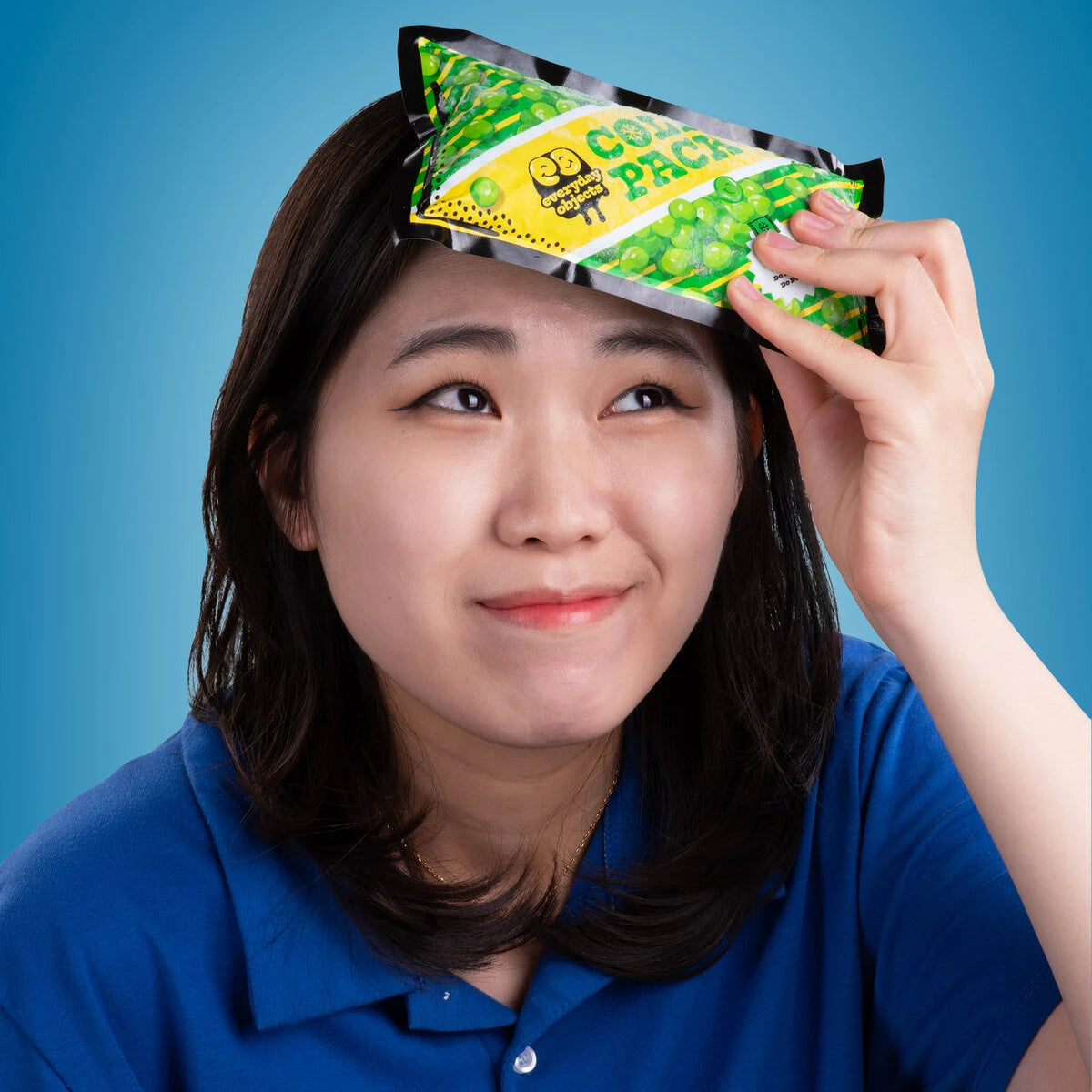 It's flexible, allowing it to wrap around the affected area better than peas (or regular ice) ever could.