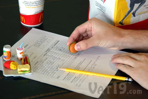 You can enjoy fast food all day long with your set of Japanese Food Erasers.