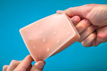 16 poppable cells with durable silicone construction