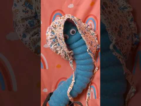 Video for Giant 2-Pound Sour Gummy Worm