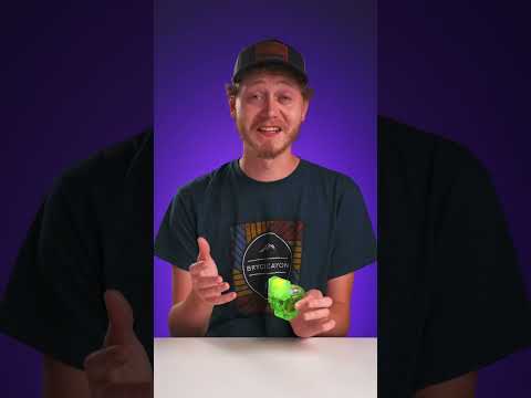 Joey, Brenden, and Katie try Sour Potty Spray Candy for the first time!