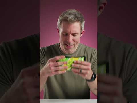 Joey tries out the Frozen Peas Ice Pack for the first time!