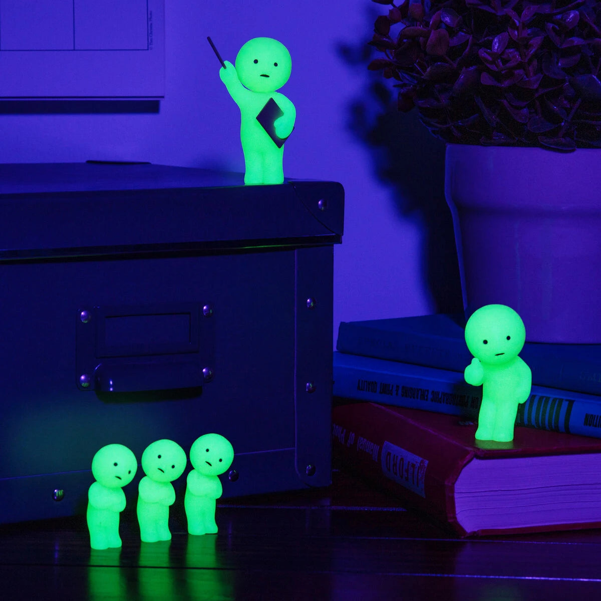 No one knows what Smiskis do for a living, but we do know they look adorable doing it!