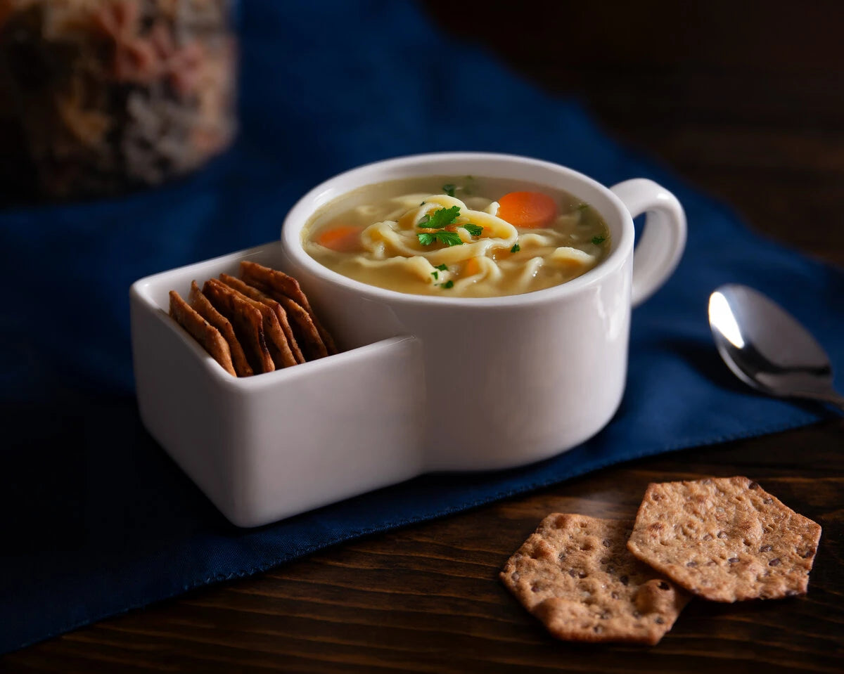 Keep your crackers handy (and crispy!) with the Soup & Cracker Mug.