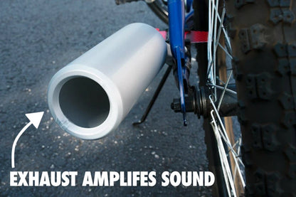 The durable and lightweight plastic exhaust pipe helps amplify the sound from the Motocard.